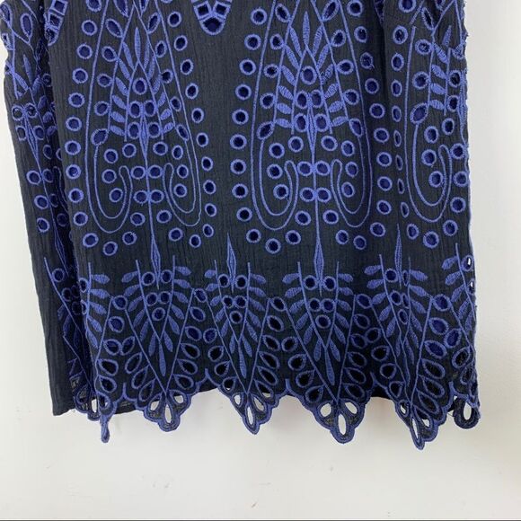 Skies Are Blue Navy Lace Tank Top Sz S - Picture 3 of 11